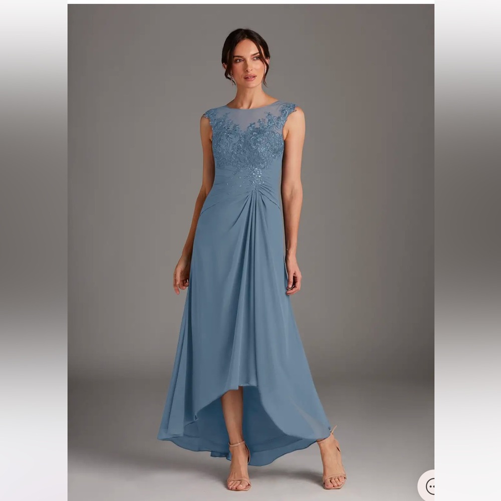 NWT Azazie “Endora” in Dusty Blue